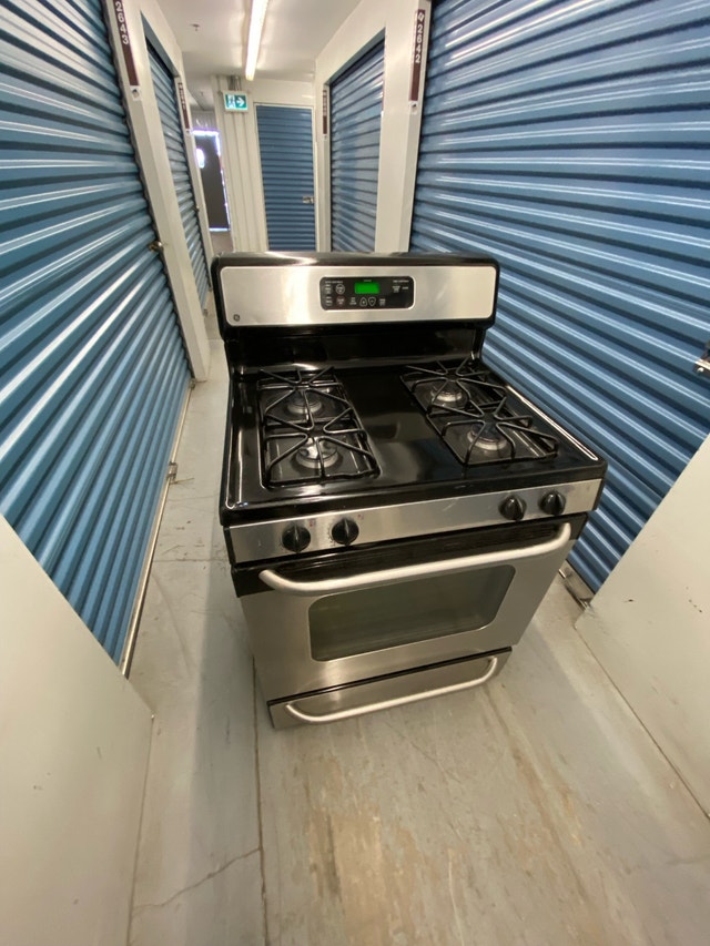 GE GAS STOVE AVAILABLE - photo 3