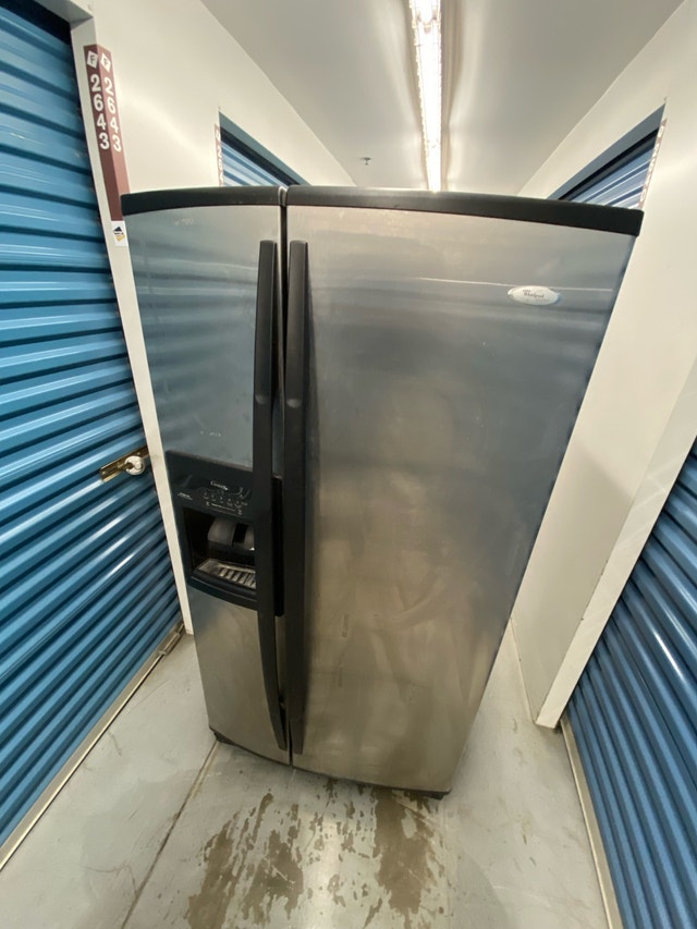 STAINLESS STEEL REFRIGERATOR - photo 2