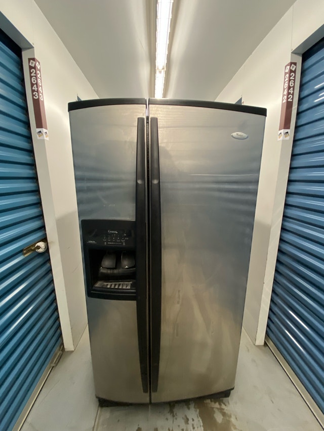 STAINLESS STEEL REFRIGERATOR - photo 3