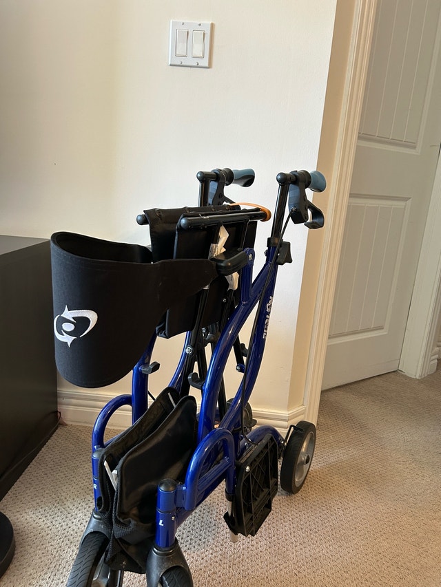Airgo Fusion Rollator and Transport Chair - photo 5