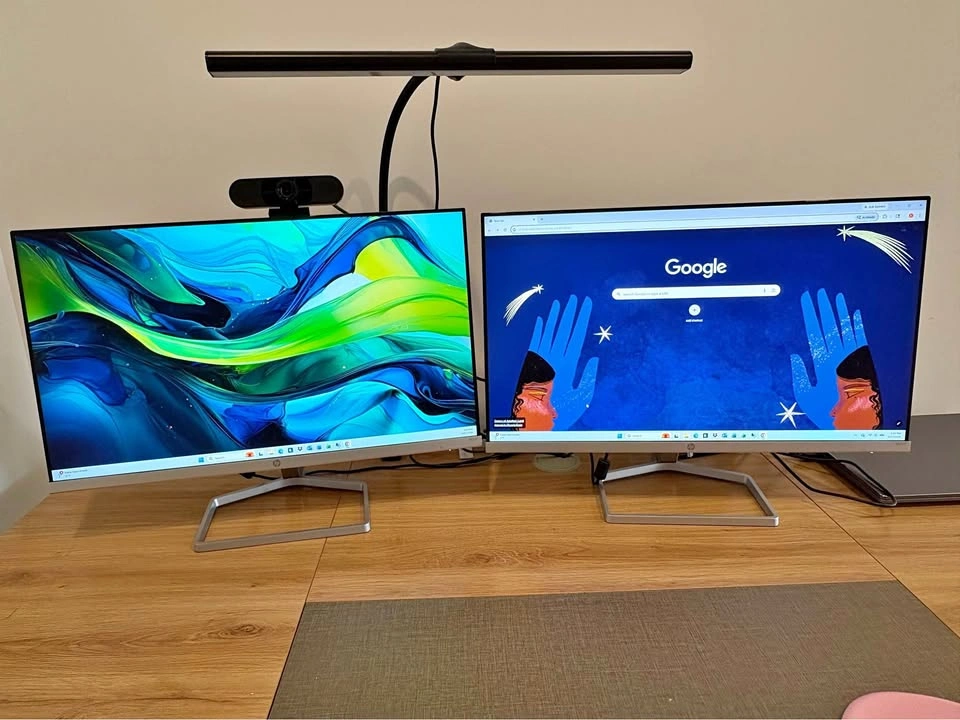 2 HP 22" Monitors (M22f) - Matching Set + Webcam