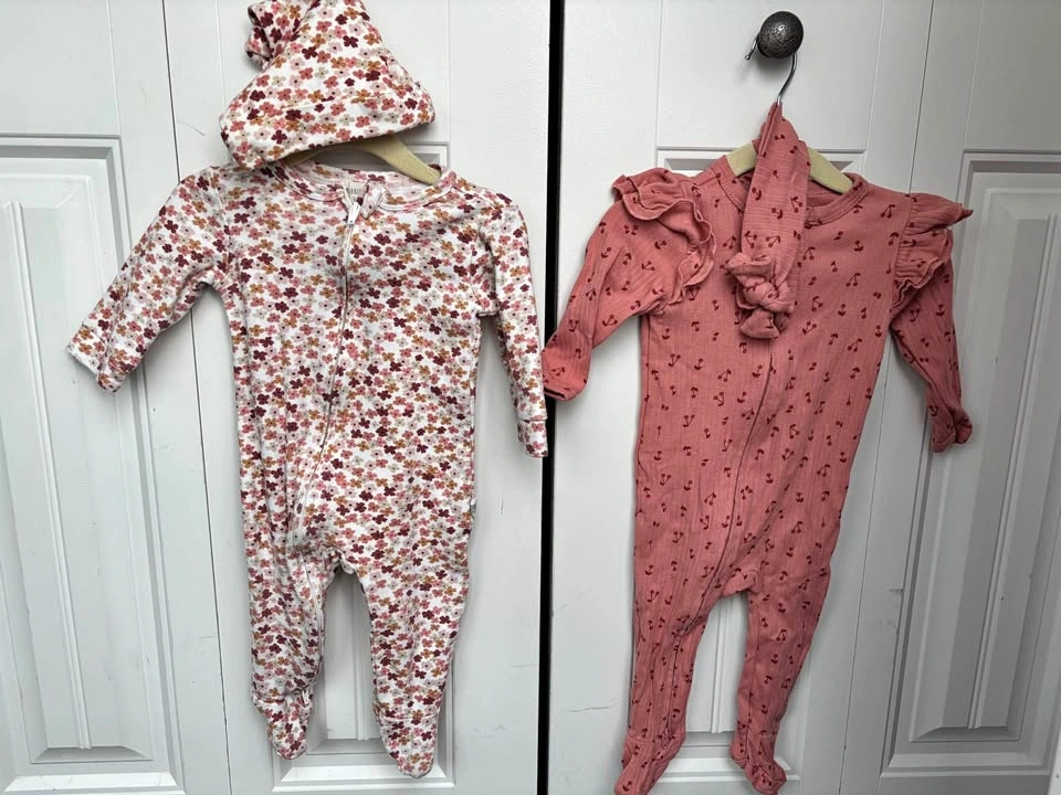 EUC Organic Cotton Sleepers 9 months
