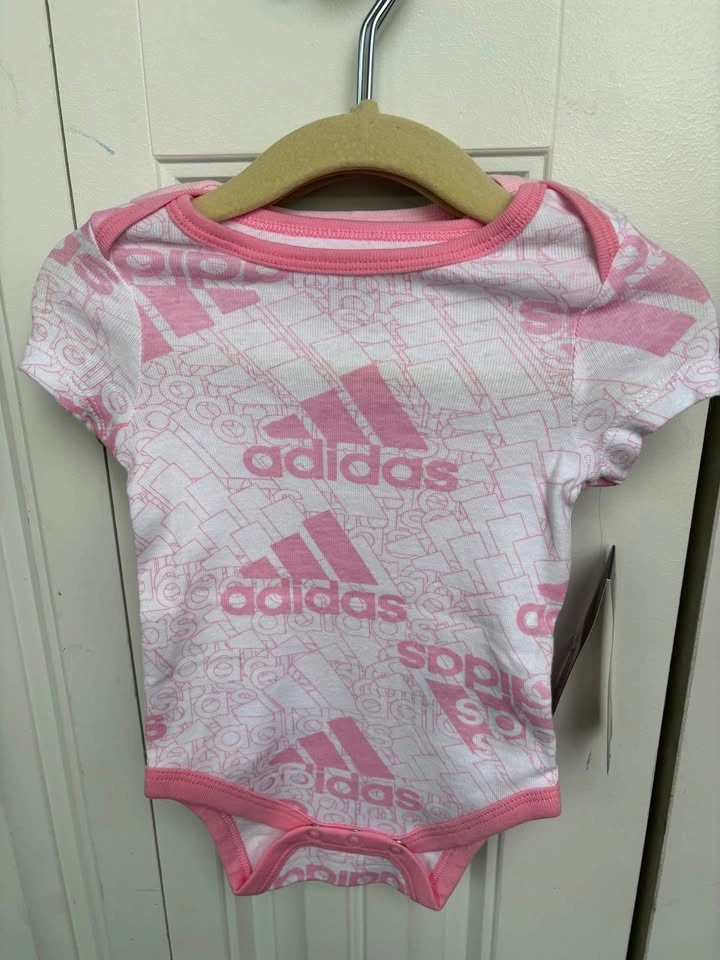 BNWT Adidas Onesies/Bodysuits 6m - photo 2