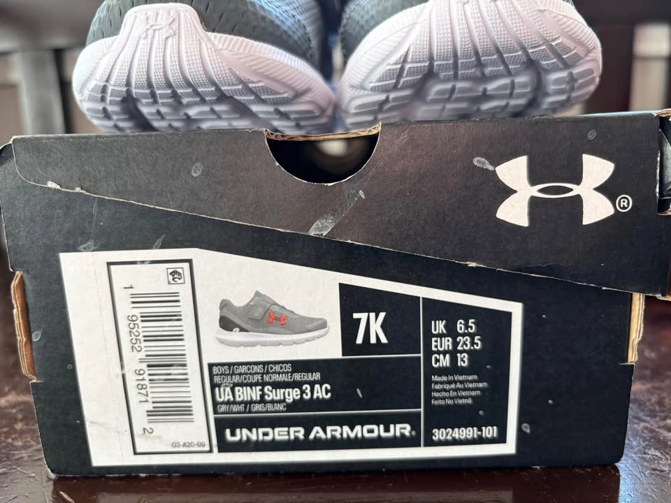 BNIB Under Armour toddler shoes C7 - photo 2