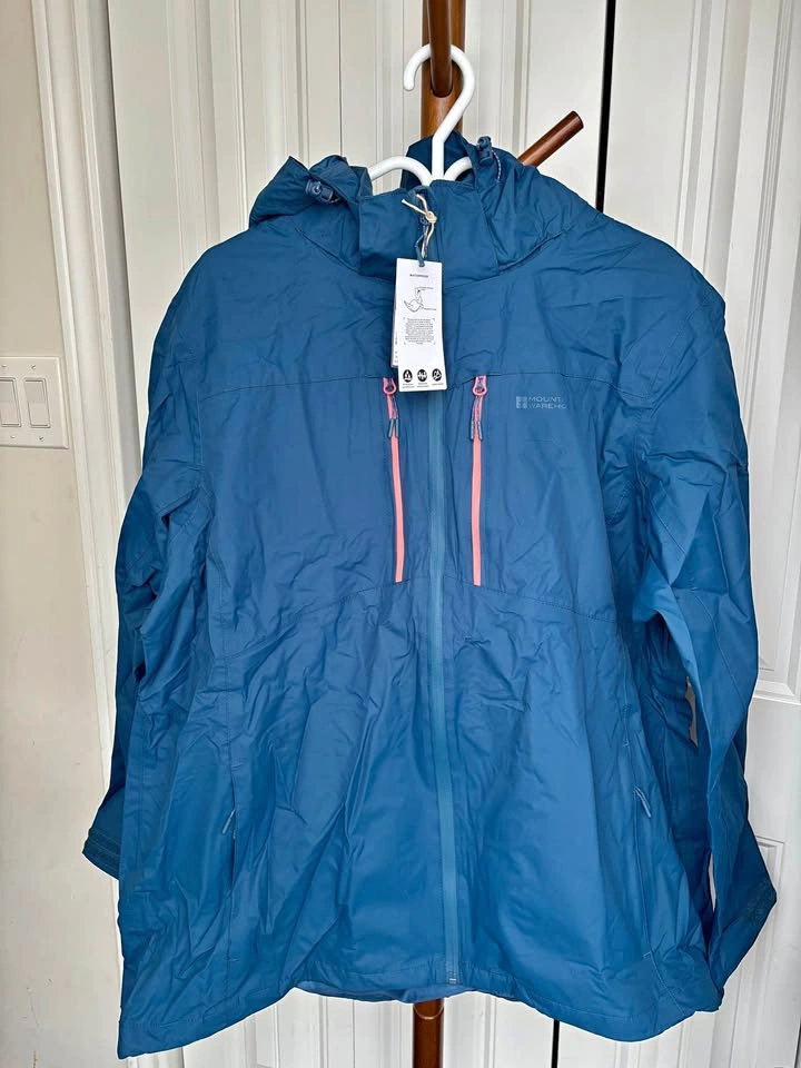 BNWT Women's Size 20 Rain Jacket - Mountain Warehouse
