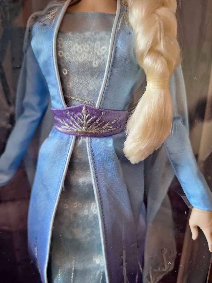 Elsa Disney Store Limited Edition Doll from Frozen 2 (17'') Coll - photo 5