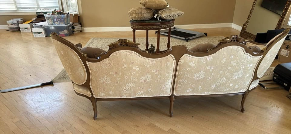 Vintage French Provincial / Louis XV Style Carved Wood Sofa - photo 2