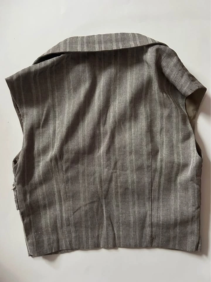 BNWT Commense Cropped Short Sleeve Top – Brown Pinstripe, Size M - photo 3
