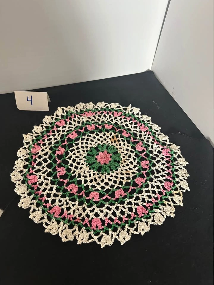 Vintage crochet Dollies - photo 4