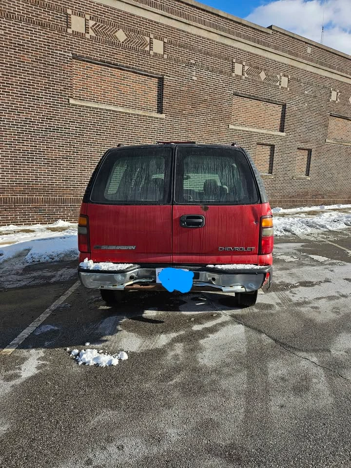 2003 Chevrolet Suburban 2500 LS Sport Utility 4D - photo 5