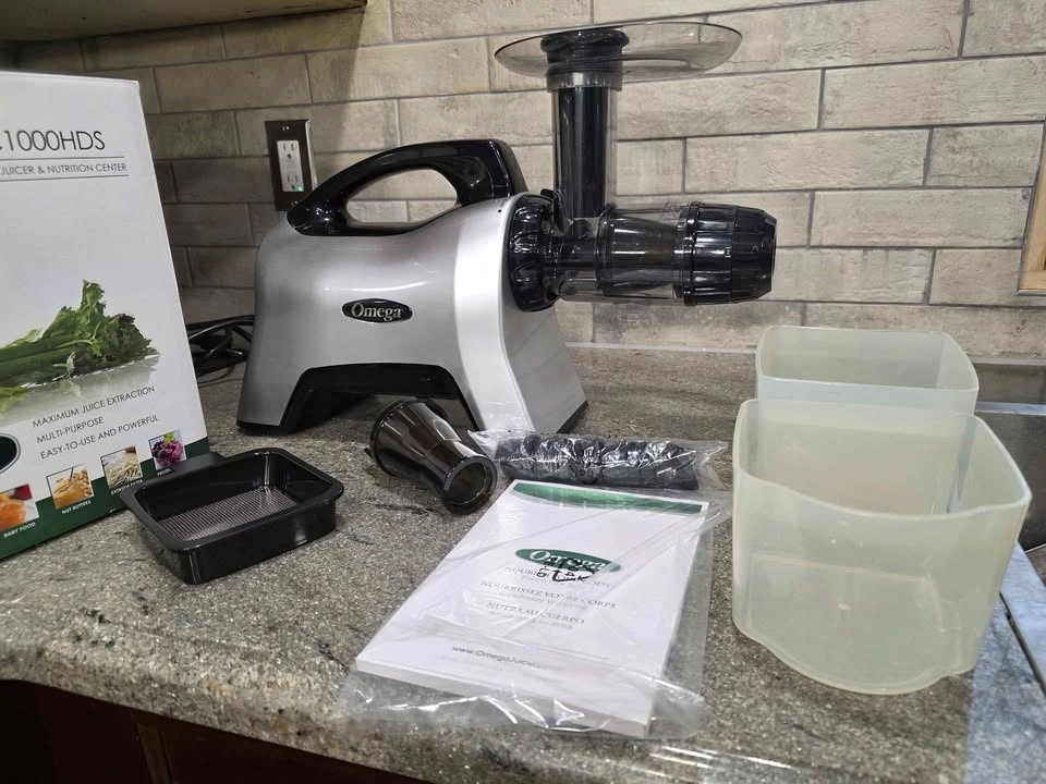 Omega Juicer Juice Extractor Nutrition System - Quiet 200-Watt - photo 4