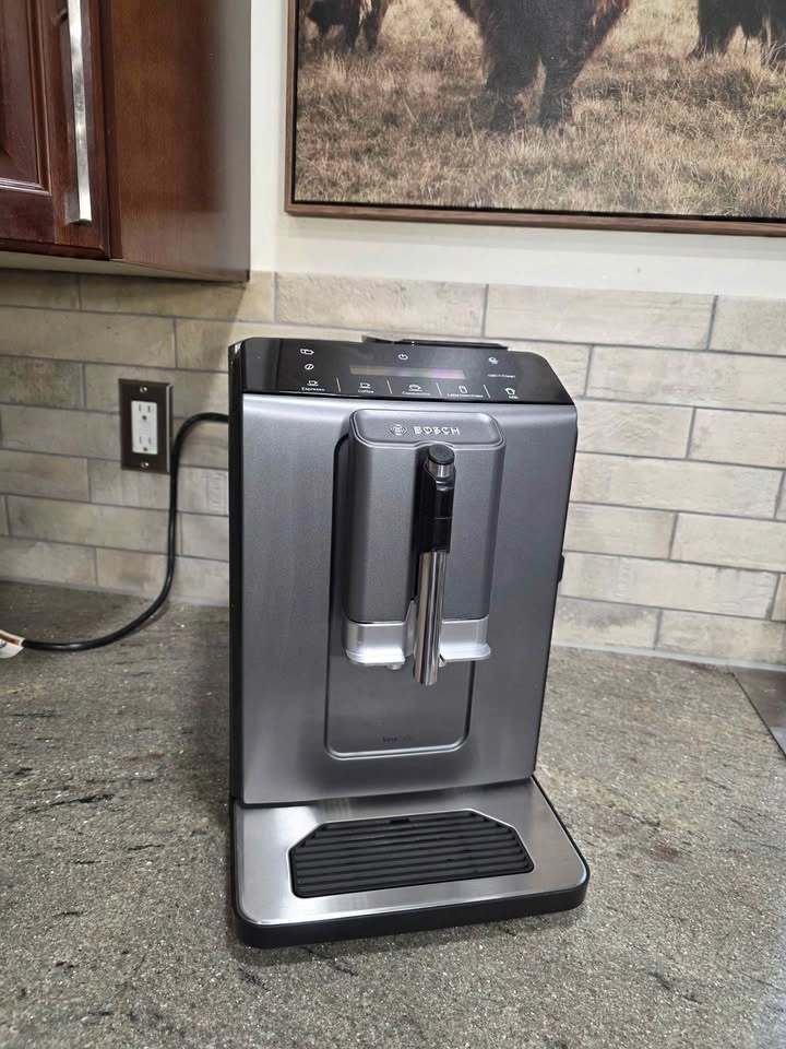 Bosch 300 Series Fully Automatic Espresso Machine - photo 2