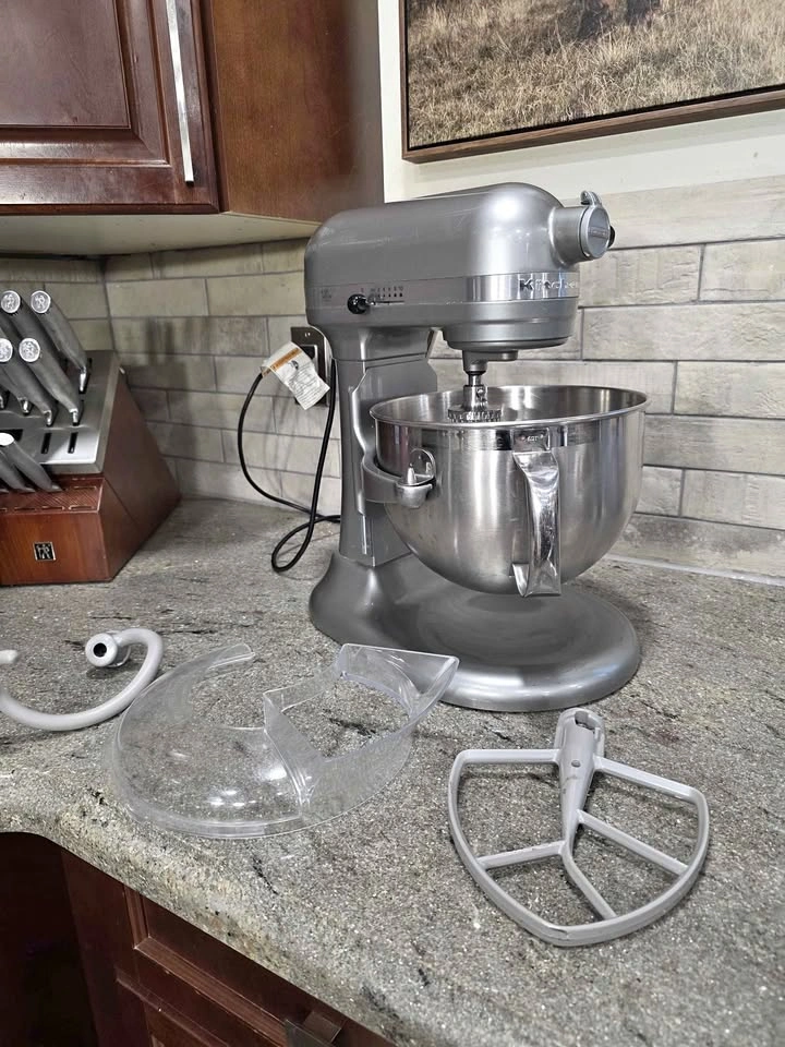 Kitchenaid 590W 6qt Stand Mixer For Sale