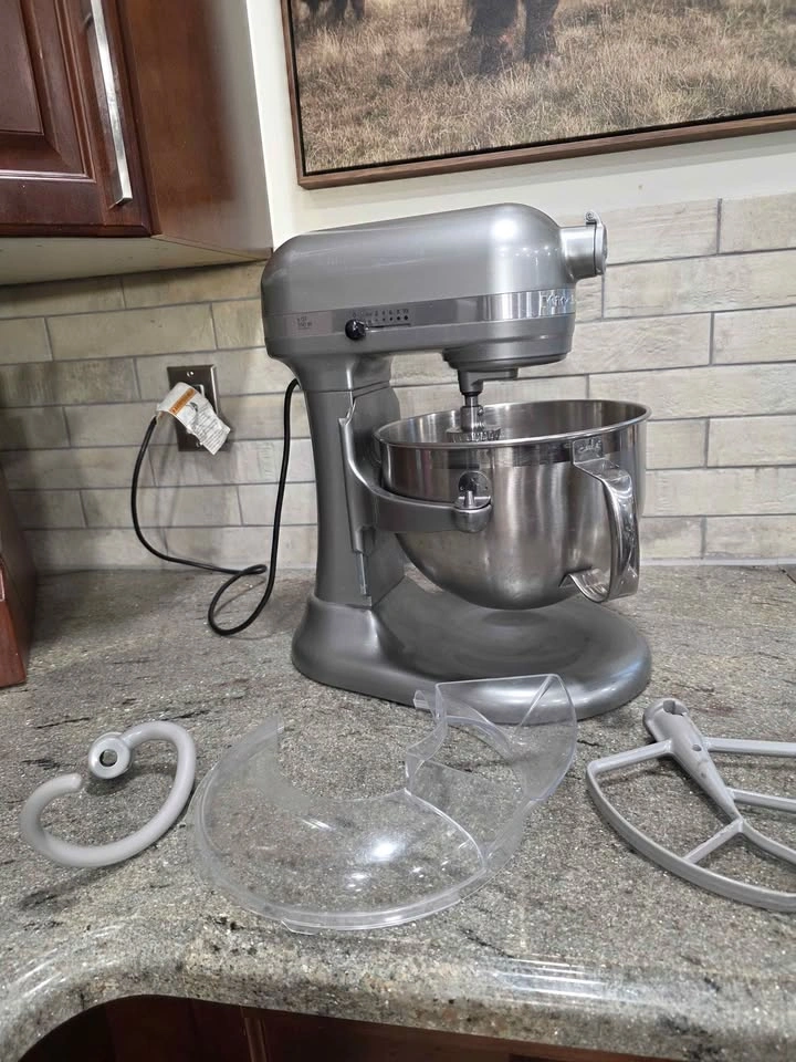 Kitchenaid 590W 6qt Stand Mixer For Sale - photo 4