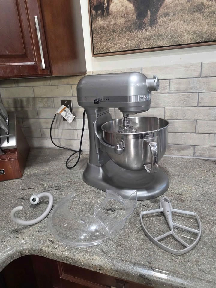 Kitchenaid 590W 6qt Stand Mixer For Sale - photo 5