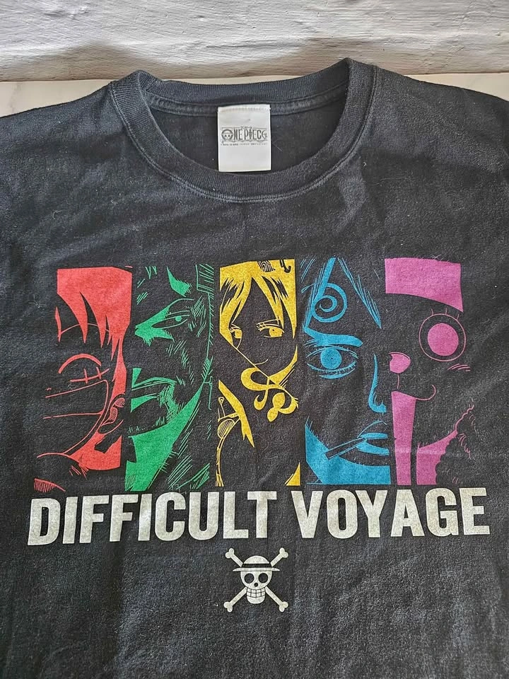 Vintage Japanese One Piece Black Tee - photo 2