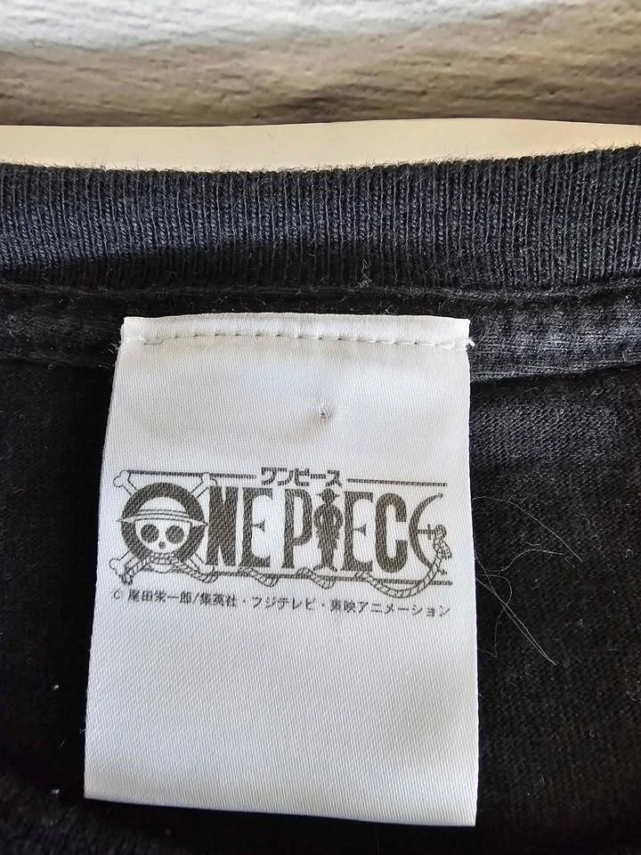 Vintage Japanese One Piece Black Tee - photo 3