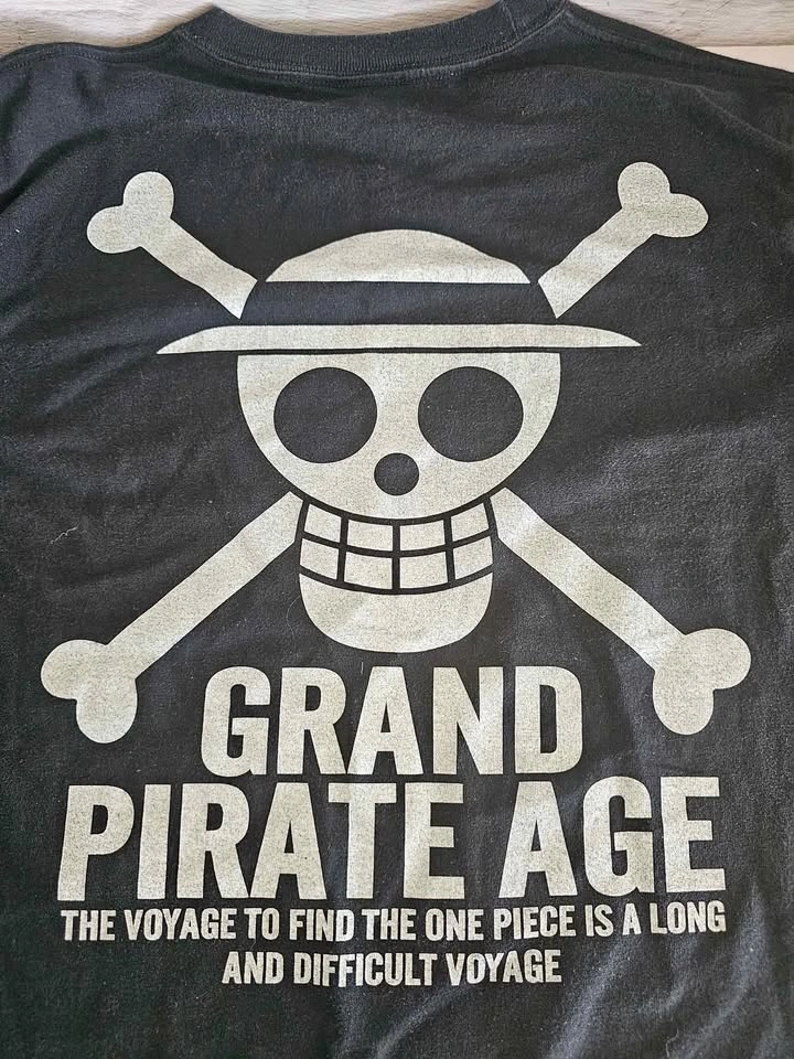 Vintage Japanese One Piece Black Tee - photo 5