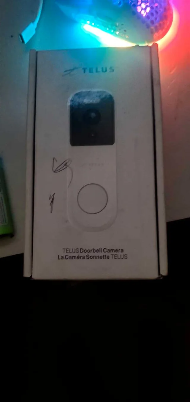 Telus doorbell camera brand new