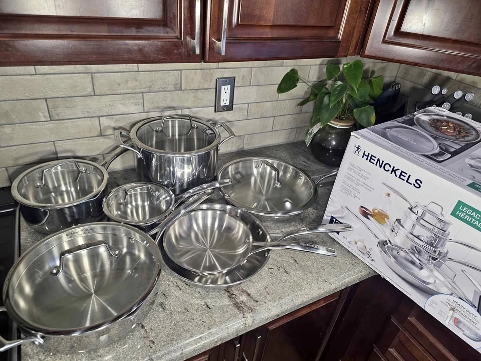 Henckles Legacy Pot and Pan Set For Sale