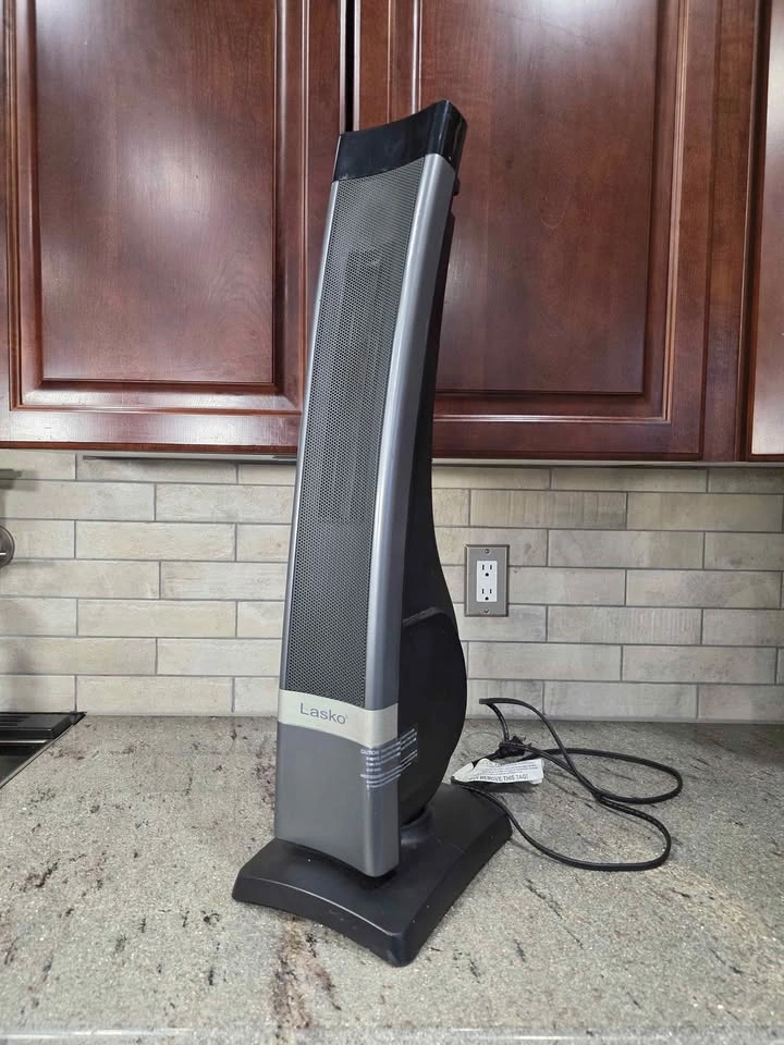 Lasko Tower Heater For Sale - photo 3