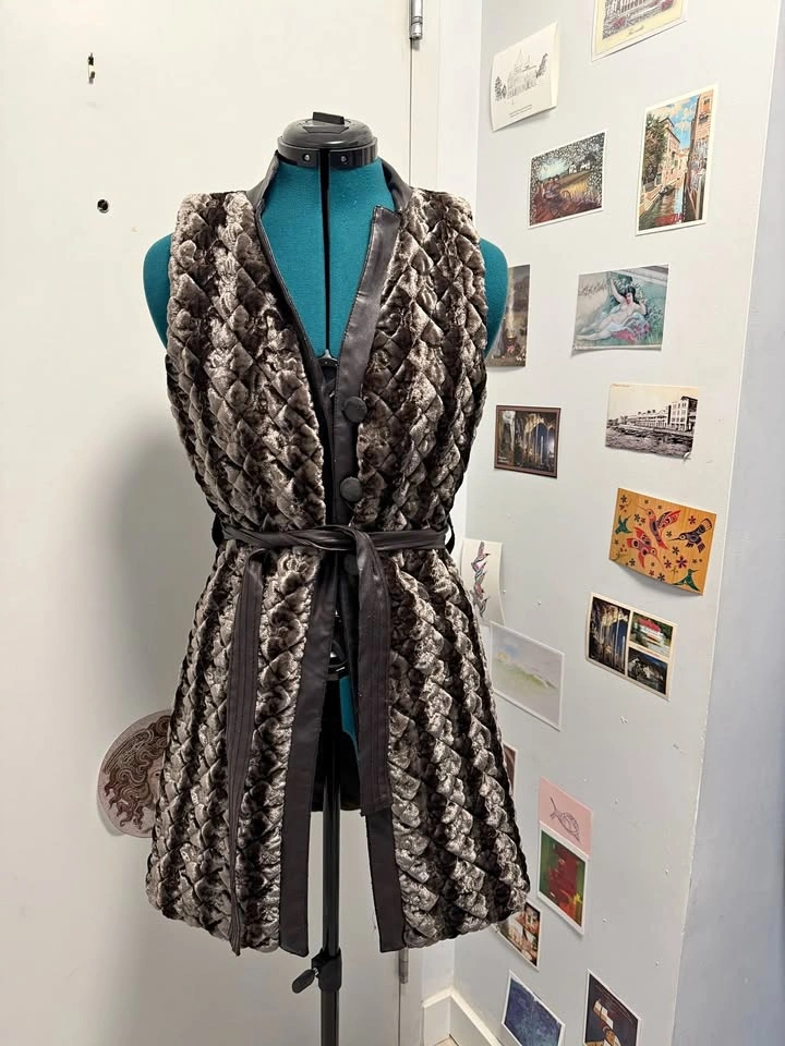 Felt Vest Mid Length