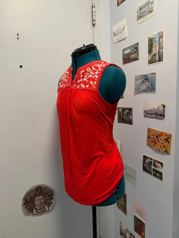 Red Flowery Summer Blouse - photo 2