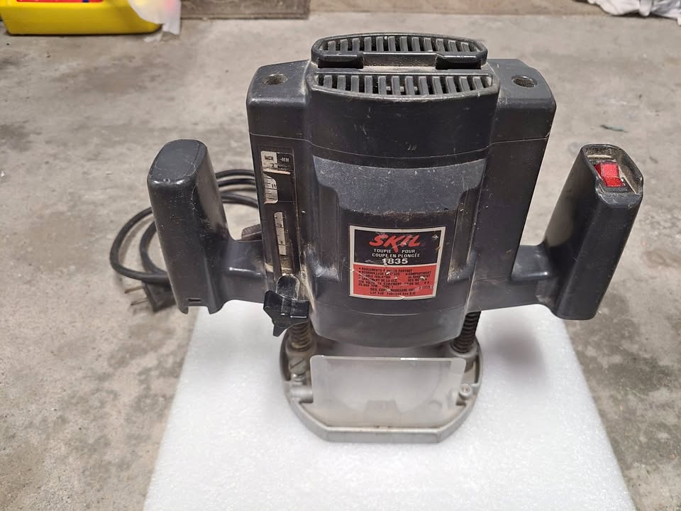 SKIL Router