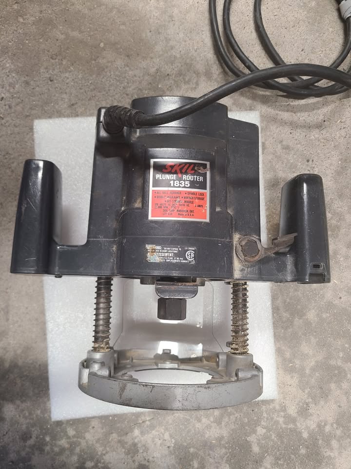 SKIL Router - photo 2