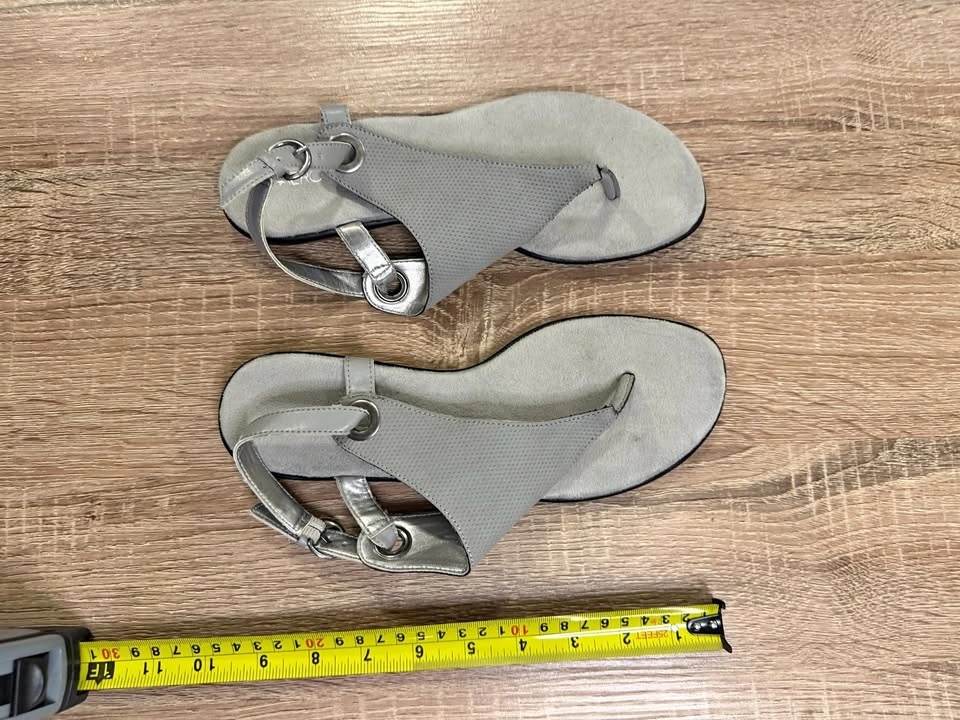 Aerosoles Gray Sandals