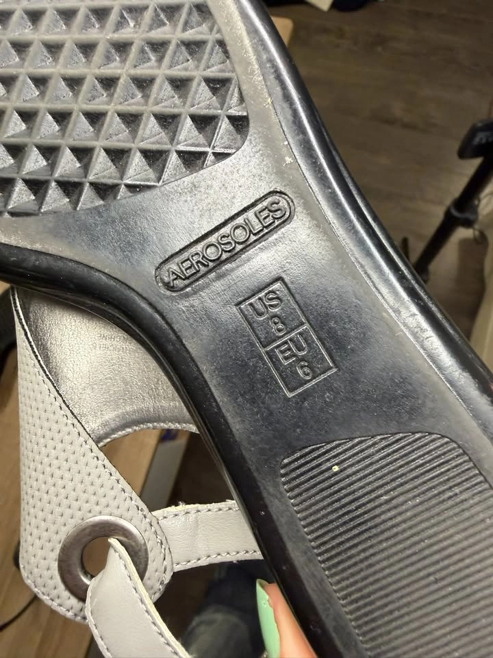 Aerosoles Gray Sandals - photo 3