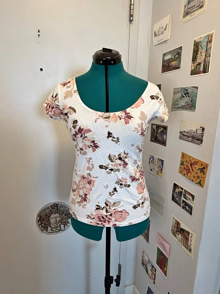 Garage Scoop Neck Shirt