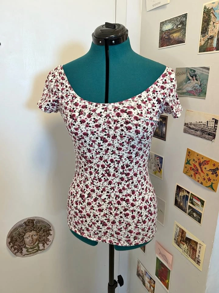 GARAGE Floral Stretchy Shirt