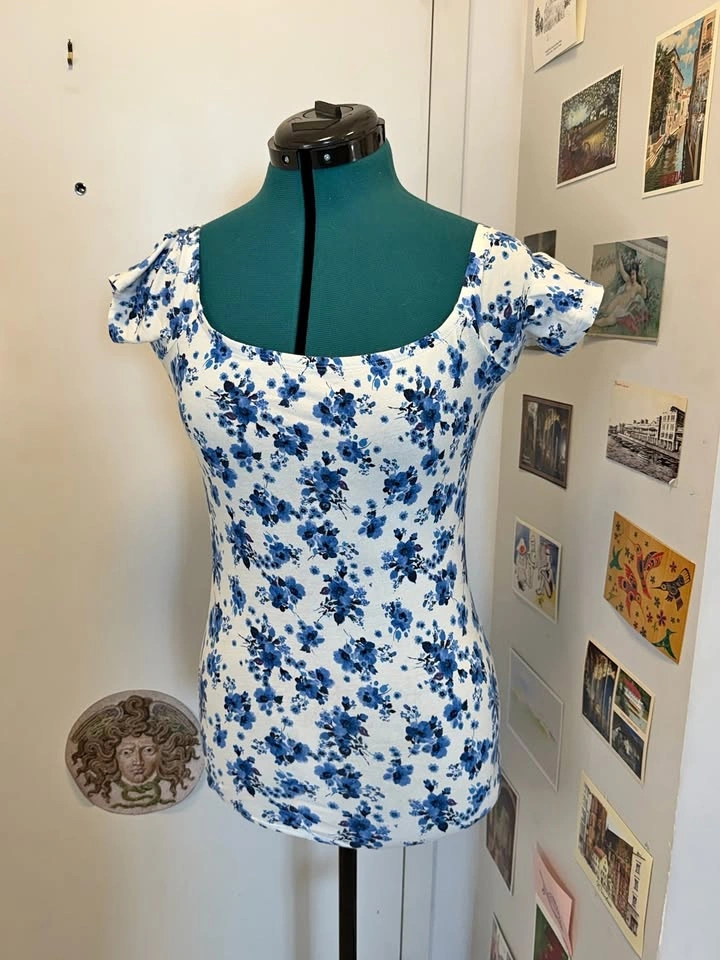 GARAGE Women's Boat Neck Shirt.
