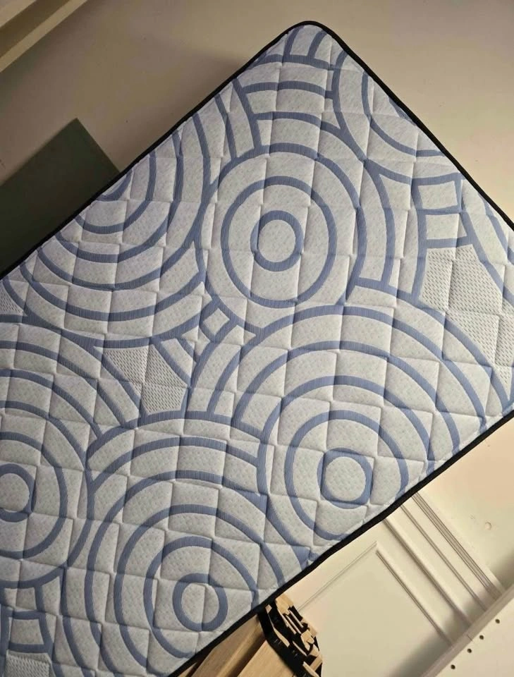 Twin bed & Serta mattress - photo 2