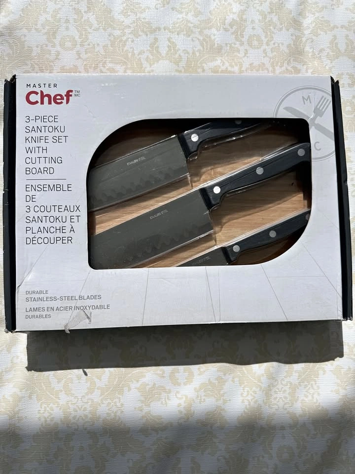 BNIB MASTER Chef Santoku Knife Set