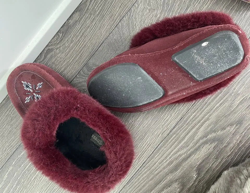 Real Fur Lined Moccasins - Size 6 image indicator(2)