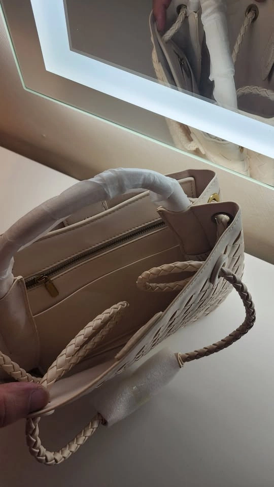 Elegant Woven Crossbody Handbag - Bottega Veneta Inspired - photo 4