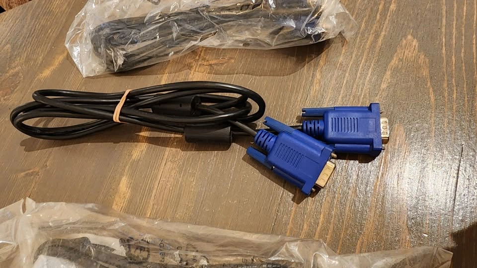 VGA Monitor Cables - photo 2