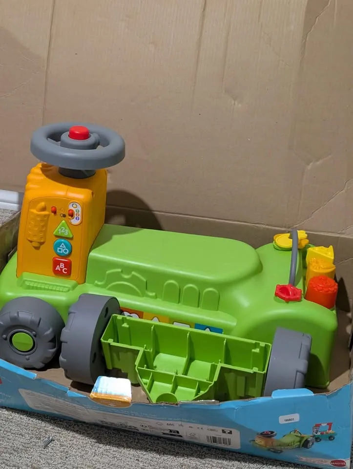 Fisher-Price Tractor Ride-On Learning Toy image indicator(3)