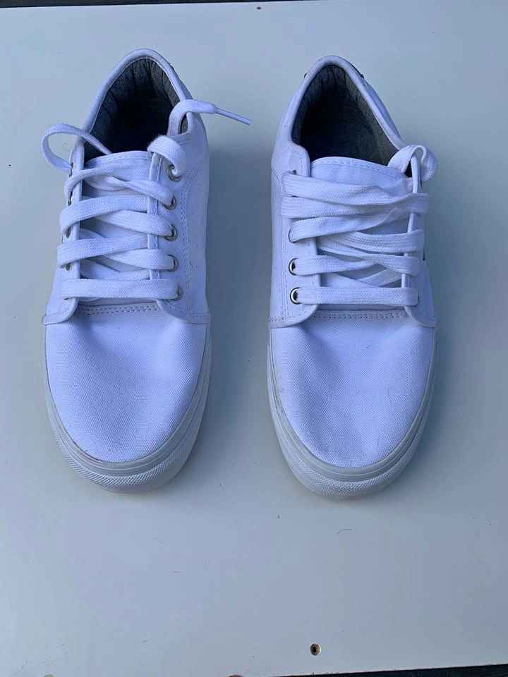 Men's and Youth Shoes: Jordans, Vans, Timberlands, Adidas
