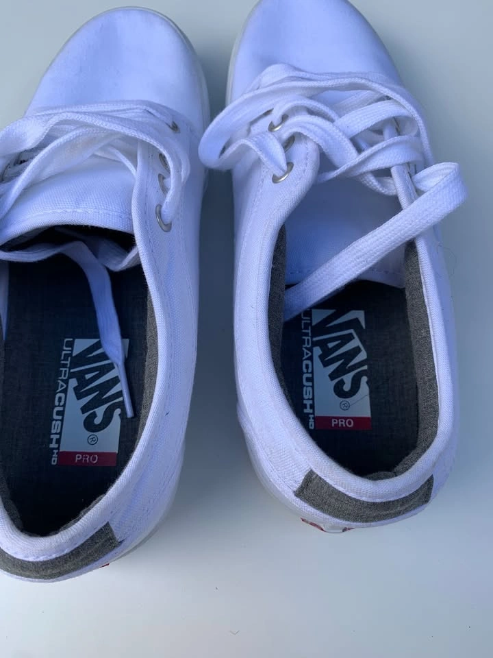 Men's and Youth Shoes: Jordans, Vans, Timberlands, Adidas - photo 3