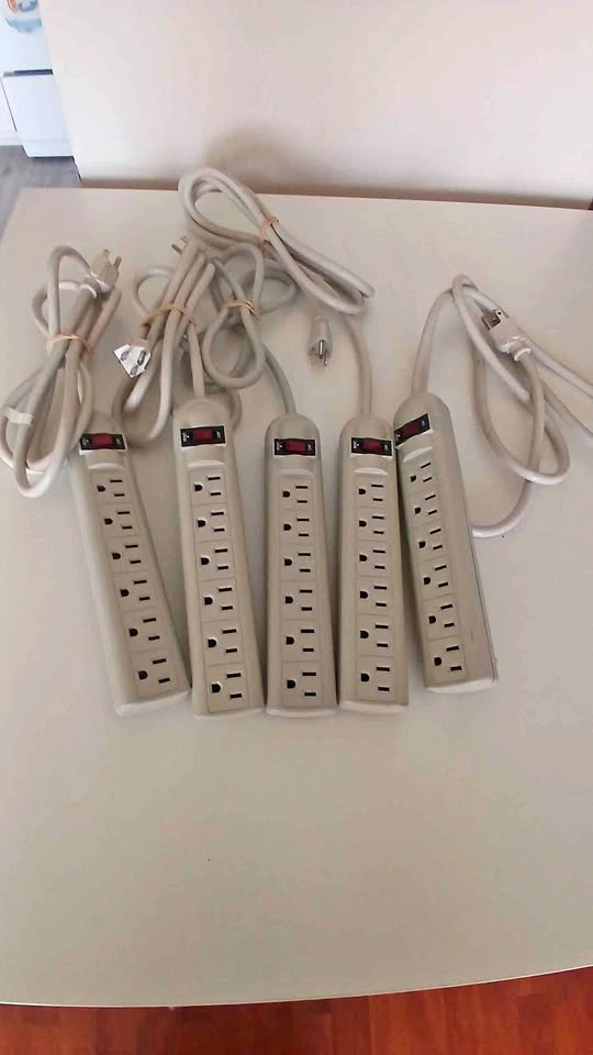 5x Indoor Power Strip Surge Protectors