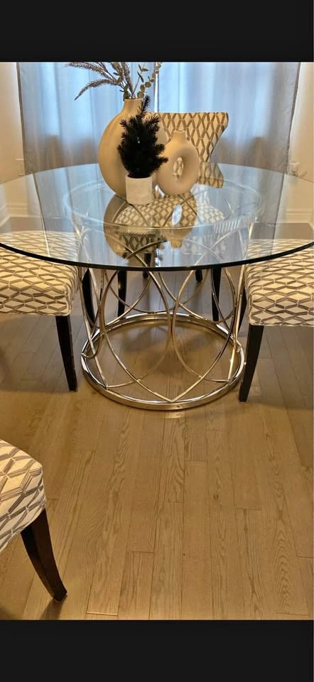 Modern Round Glass Dining Table
