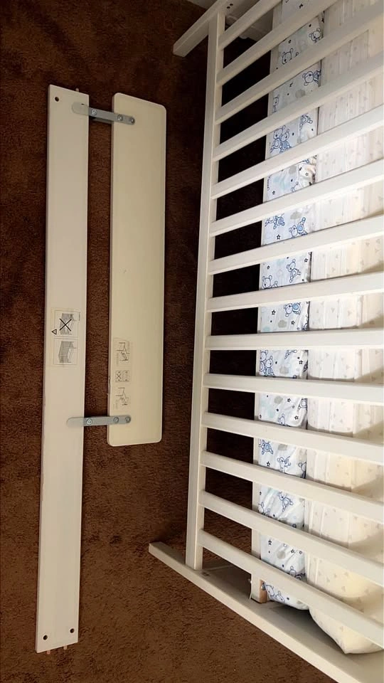 White Baby Crib with Mattress - photo 4