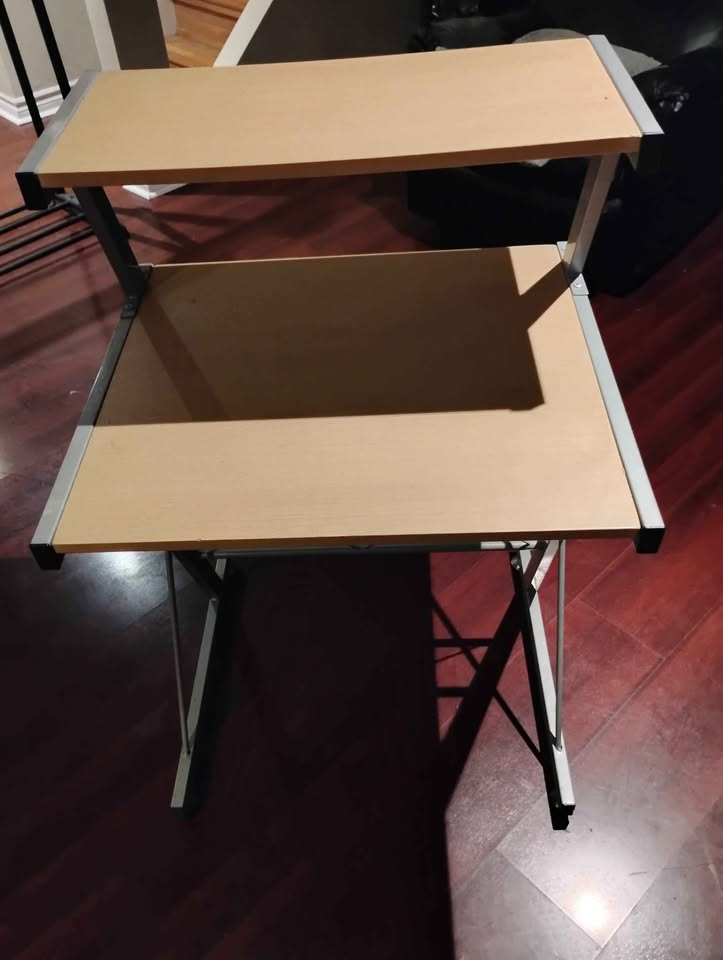 Study Desk - photo 2