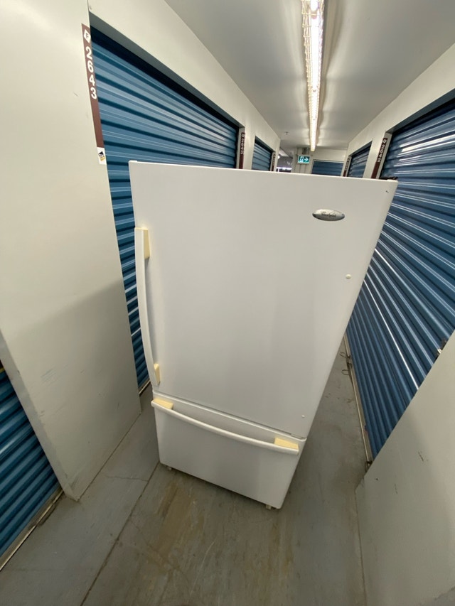 WHITE BOTTOM FREEZER FRIDGE - photo 2