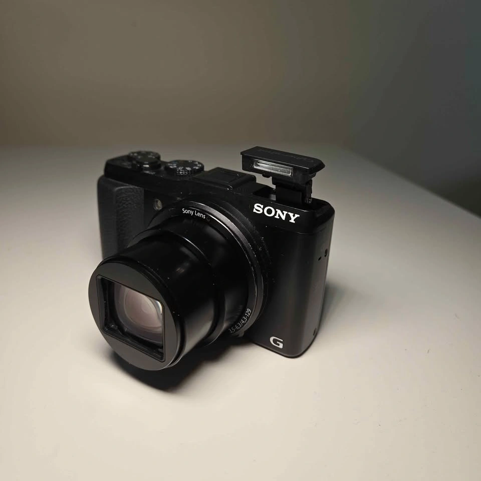 Sony Cyber-shot DSC-HX50V Digital Camera - photo 5