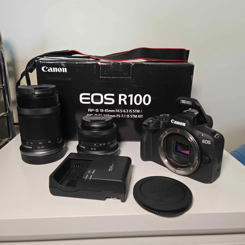 Canon R100 Camera with Two Lenses - photo 2