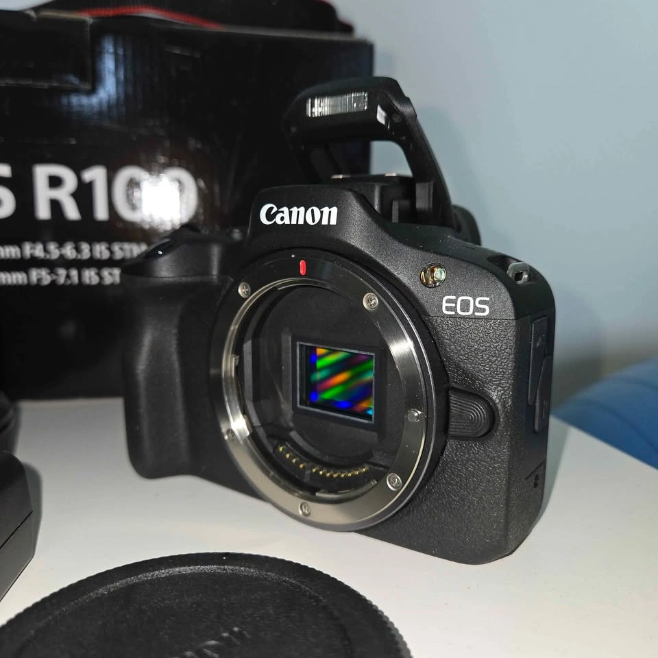 Canon R100 Camera with Two Lenses - photo 3